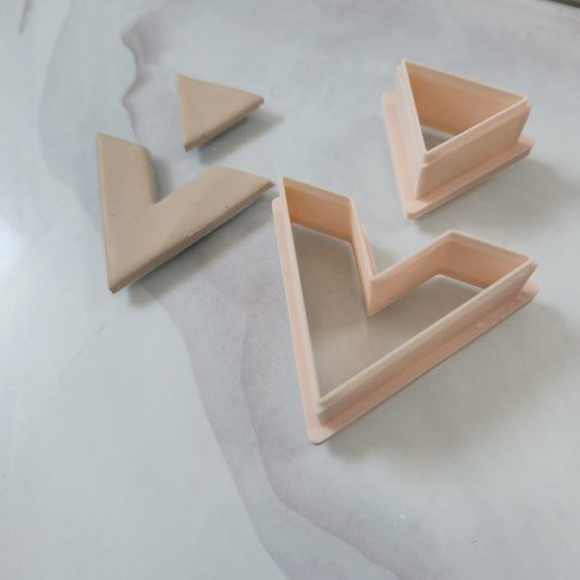 Emporte-pièce géométrique triangle 2 pièces 30 à 45 mm Joli'Clay