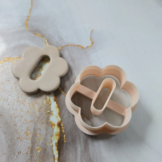 Emporte-pièce fleur 6 pétales arrondis centre ovale découpé 25 à 45mm Joli'Clay