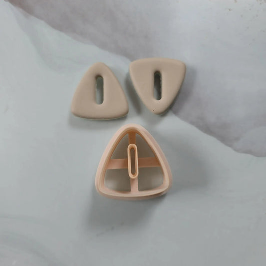 Emporte-pièce triangle arrondi avec trou ovale de 25 à 45mm Joli'Clay