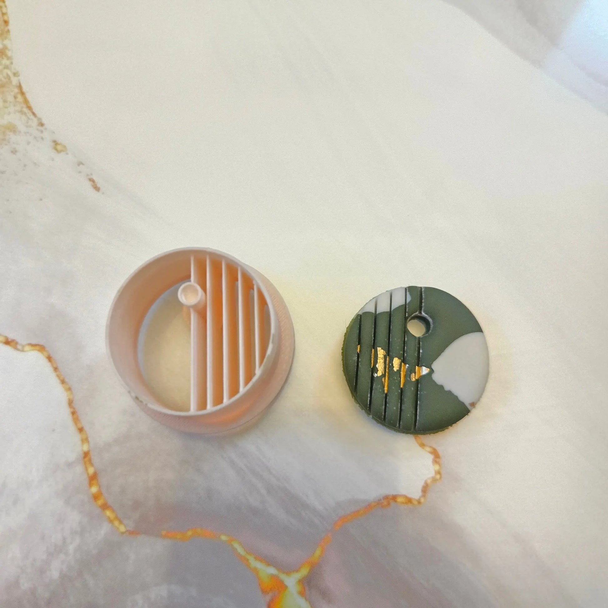 Emporte-pièce Cercle Graphique à Rayures – 25 à 35 mm Joli'Clay