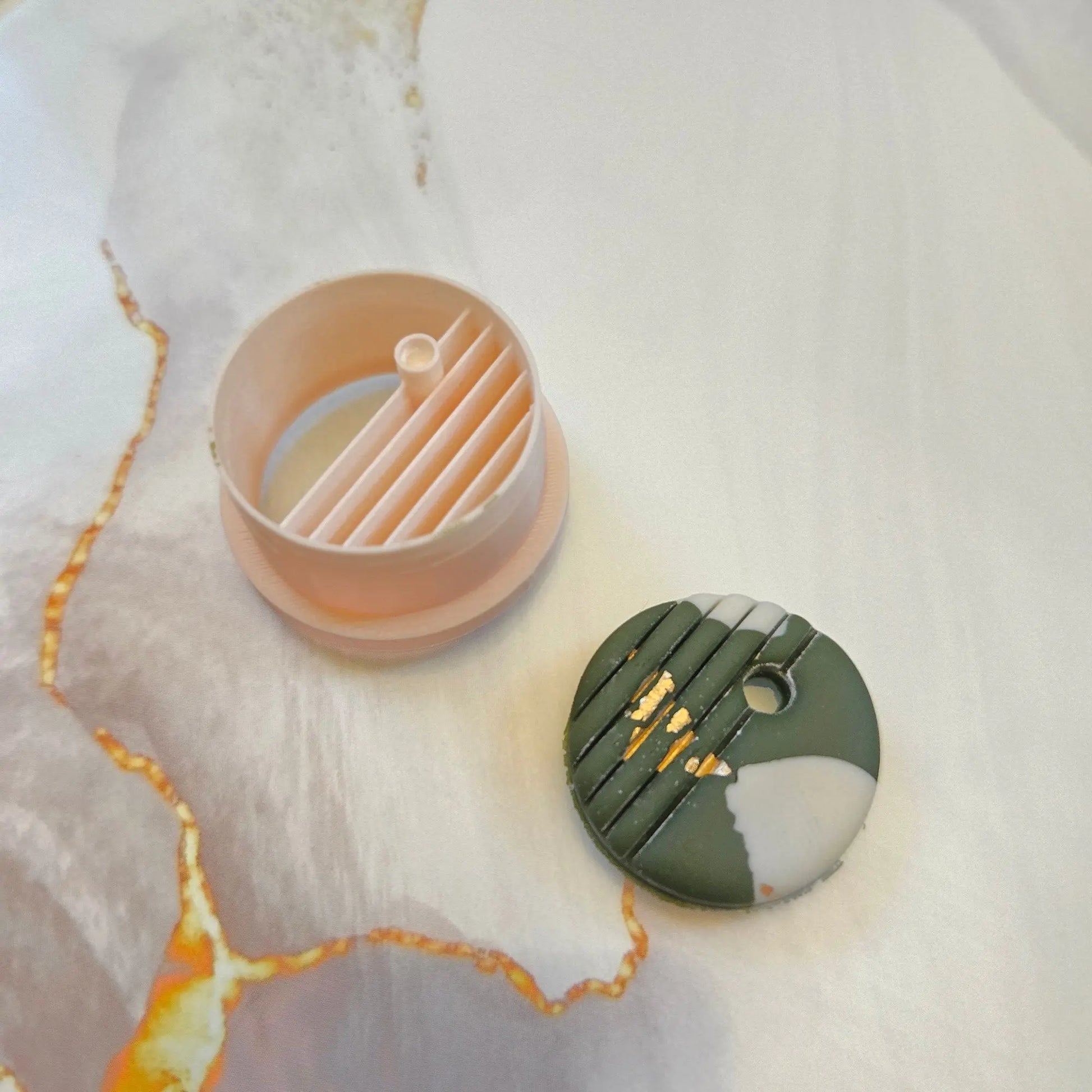 Emporte-pièce Cercle Graphique à Rayures – 25 à 35 mm Joli'Clay