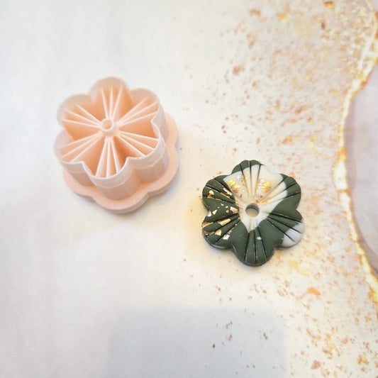 Emporte-pièce fleur rayonnante – 25 à 35 mm Joli'Clay