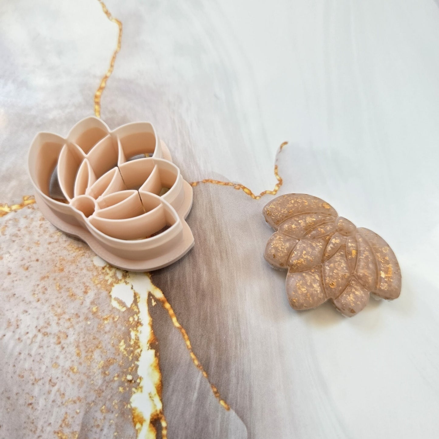 Emporte-pièce Lotus – 20 à 65 mm