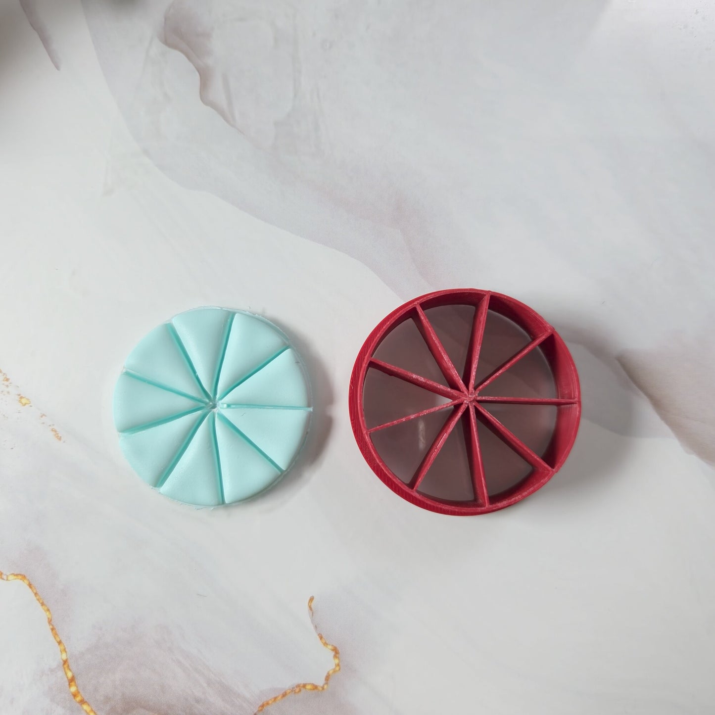 Digital circle cookie cutter for color mixing